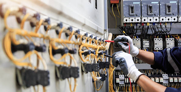 Professional Electrician technician working in Charleston, AR